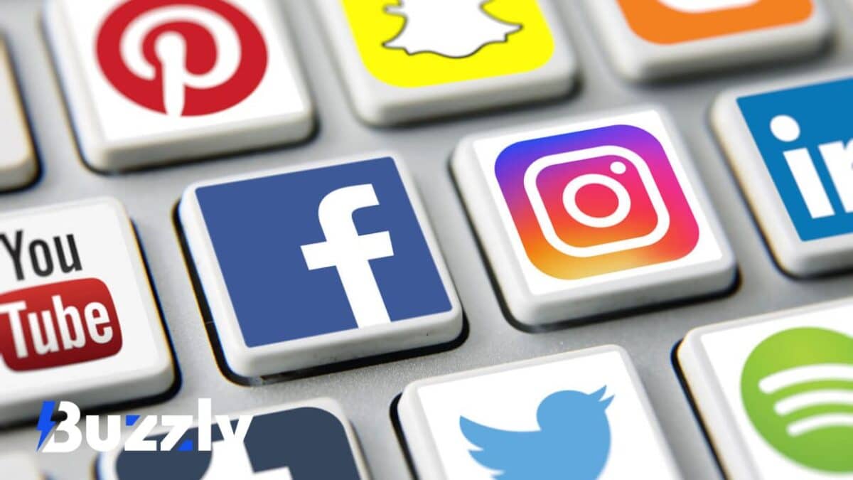 L'UE veut renforcer la sécurité des jeunes sur les réseaux sociaux.