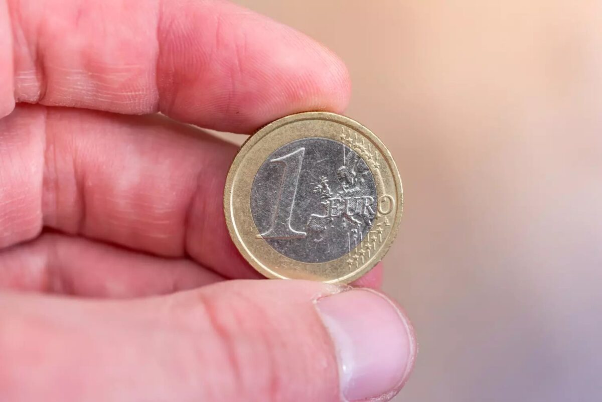 La taxe pourrait être de 1 euro par billet.