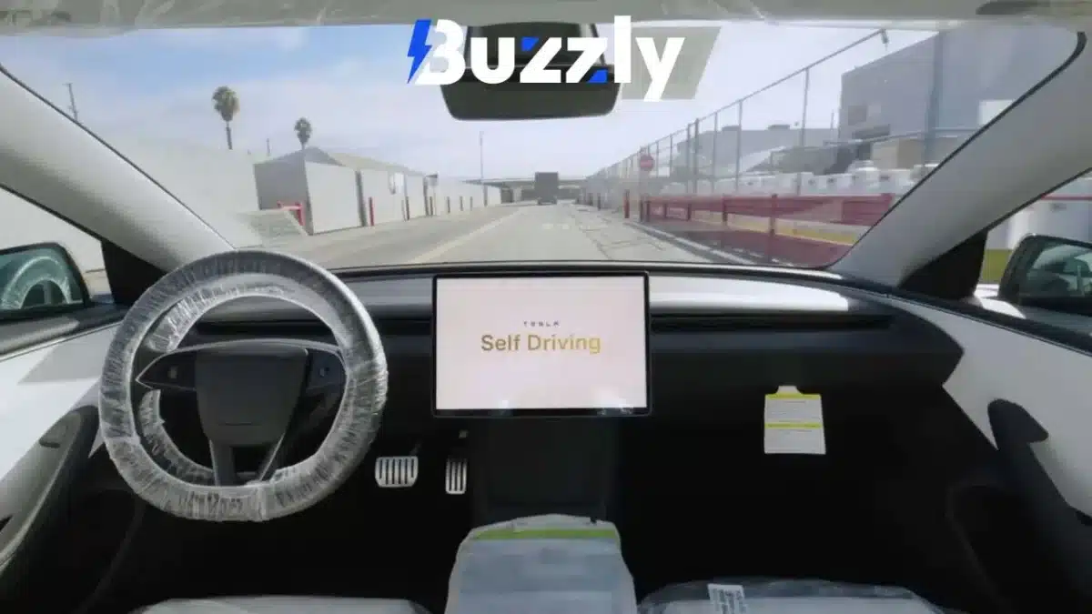 tesla sans conducteur taxi