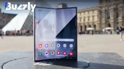 Le Galaxy Z Fold 7, l'un des nouveaux smartphones pliables de Samsung.